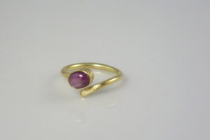 star-ruby-ring
