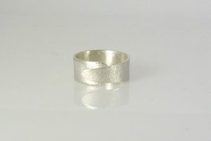textured silver overlap ring