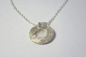 small mesh pendant